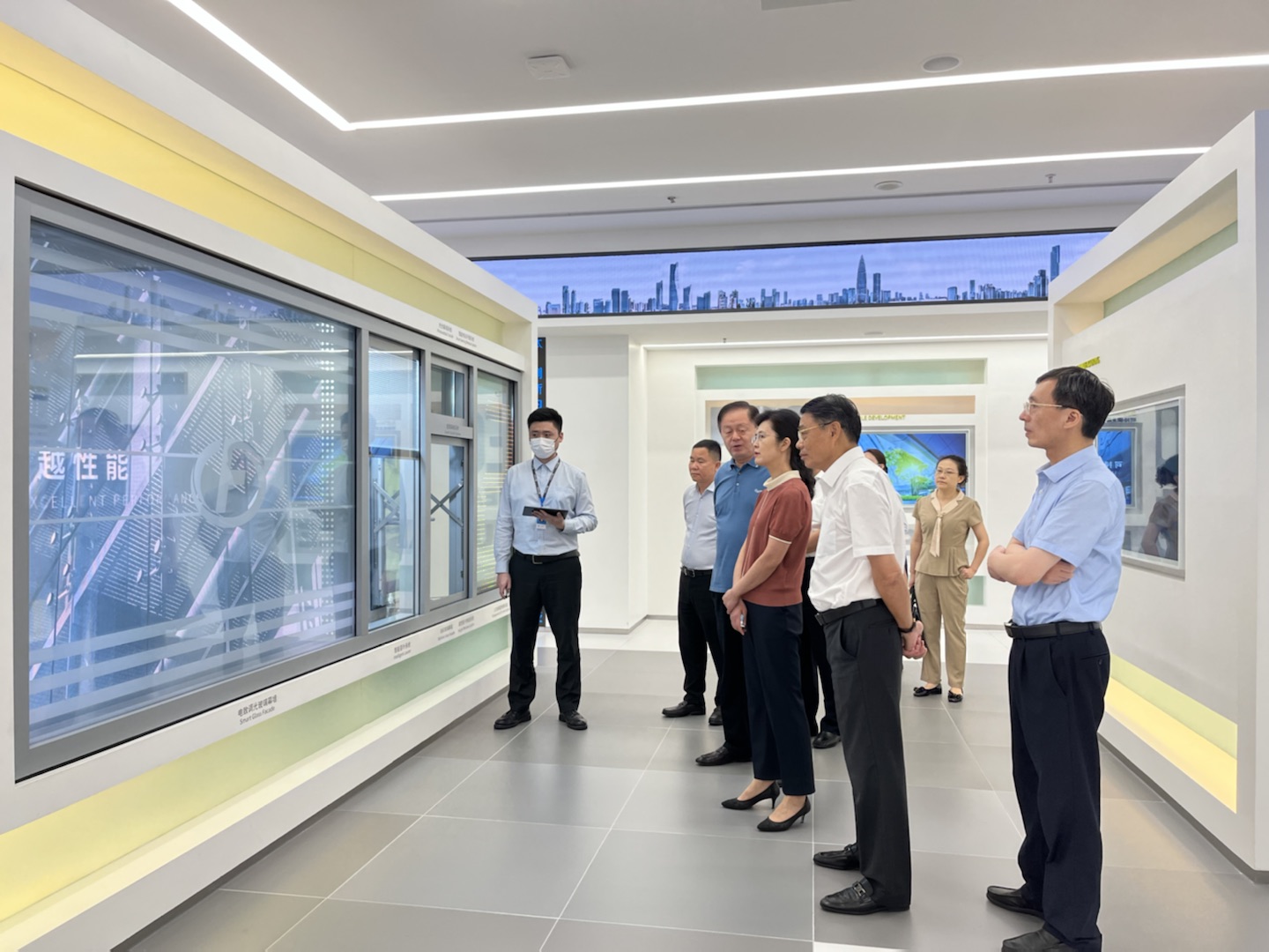 ����ʡ��Э����ϯ��ʡ��������ϯл��һ��ݰ��ׯ�й������ſ���