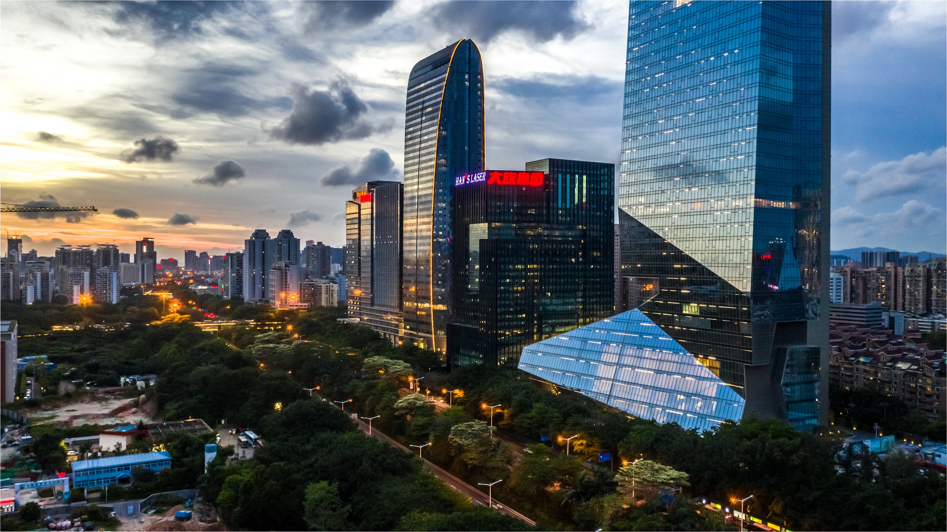 ׯ�к���Ϸ(�й�)�ɷ����޹�˾-����