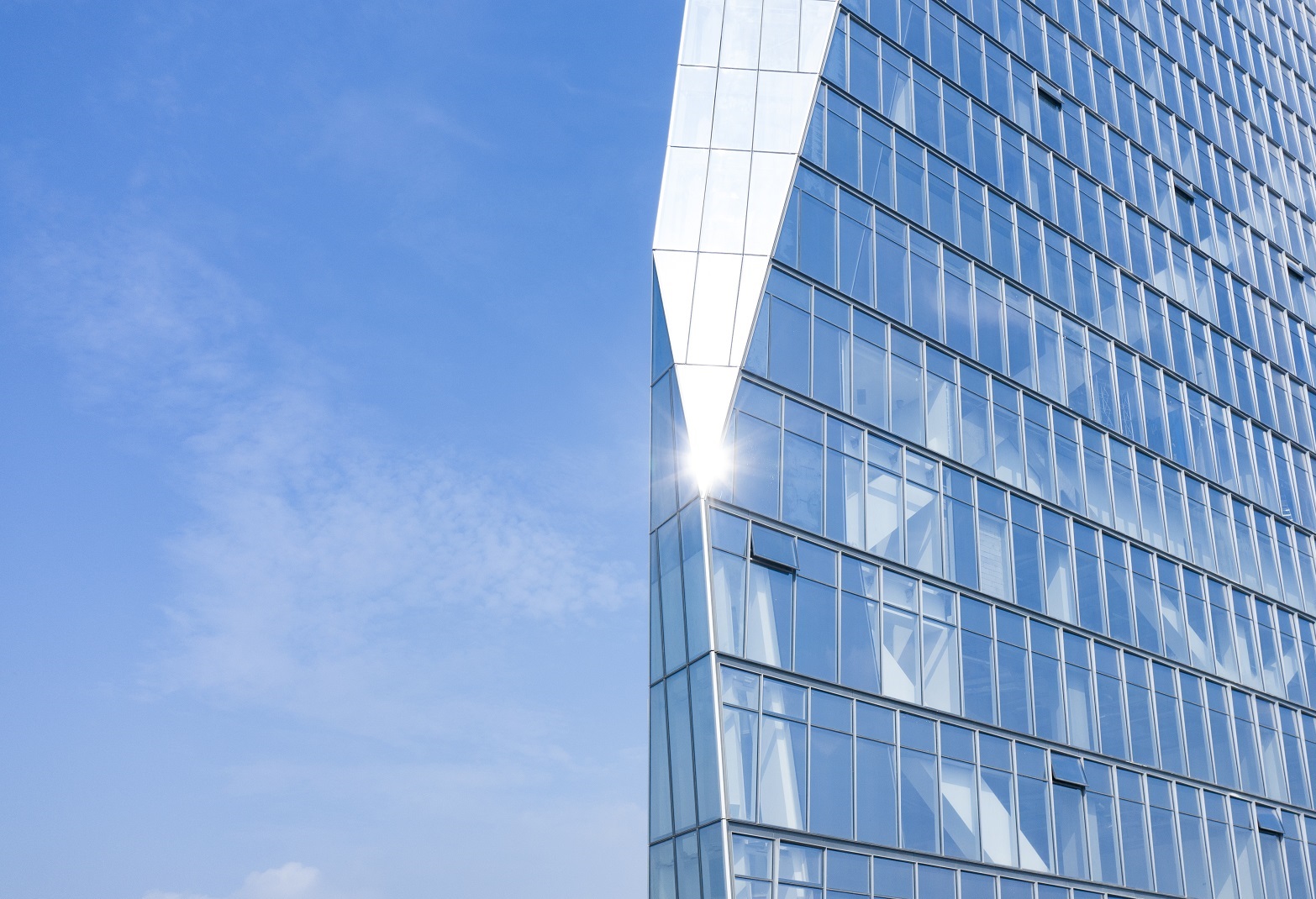 ׯ�к���Ϸ(�й�)�ɷ����޹�˾-����