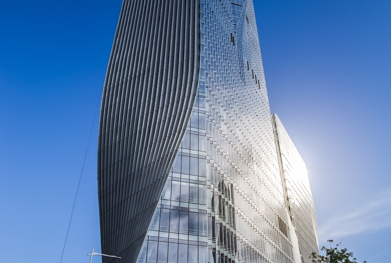 ׯ�к���Ϸ(�й�)�ɷ����޹�˾-����