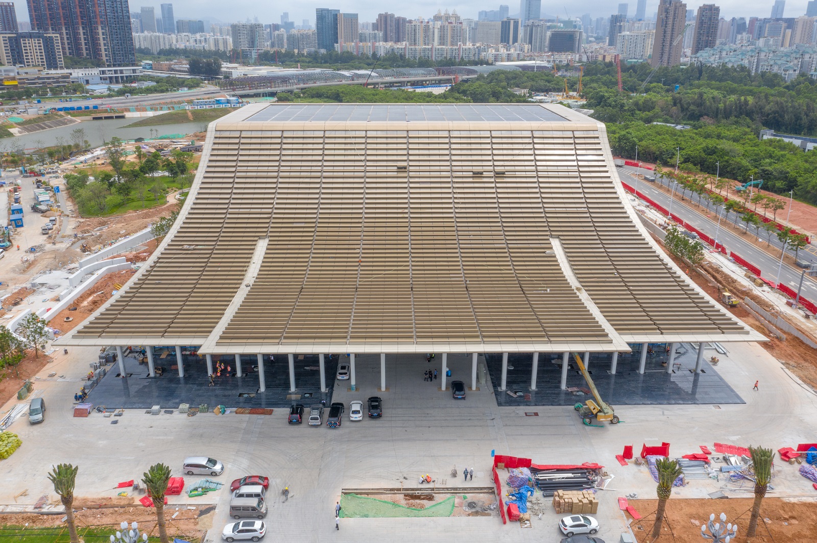 ׯ�к���Ϸ(�й�)�ɷ����޹�˾-����