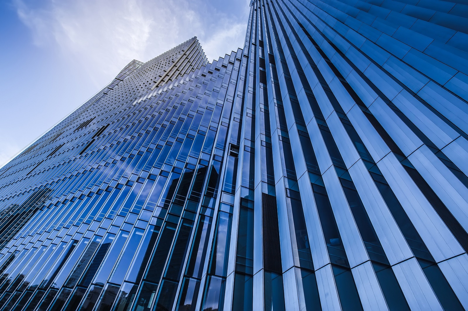 ׯ�к���Ϸ(�й�)�ɷ����޹�˾-����