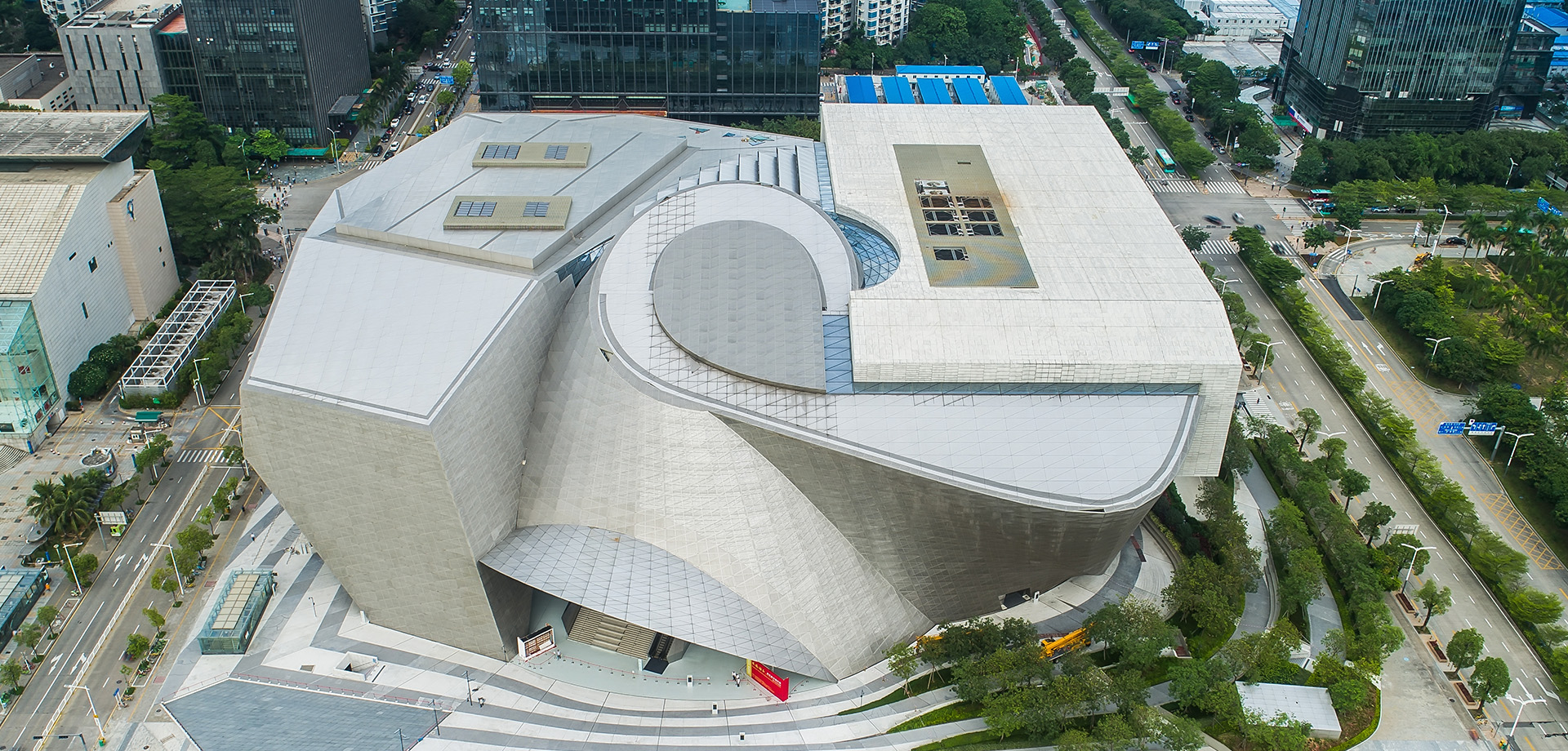 ׯ�к���Ϸ(�й�)�ɷ����޹�˾-����