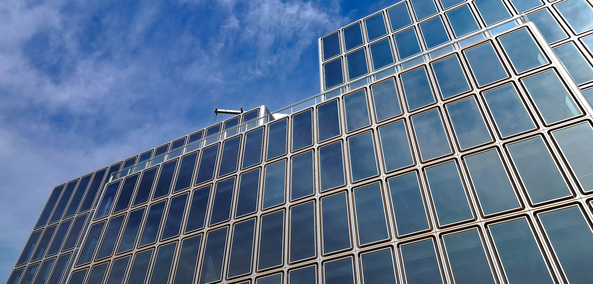 ׯ�к���Ϸ(�й�)�ɷ����޹�˾-����