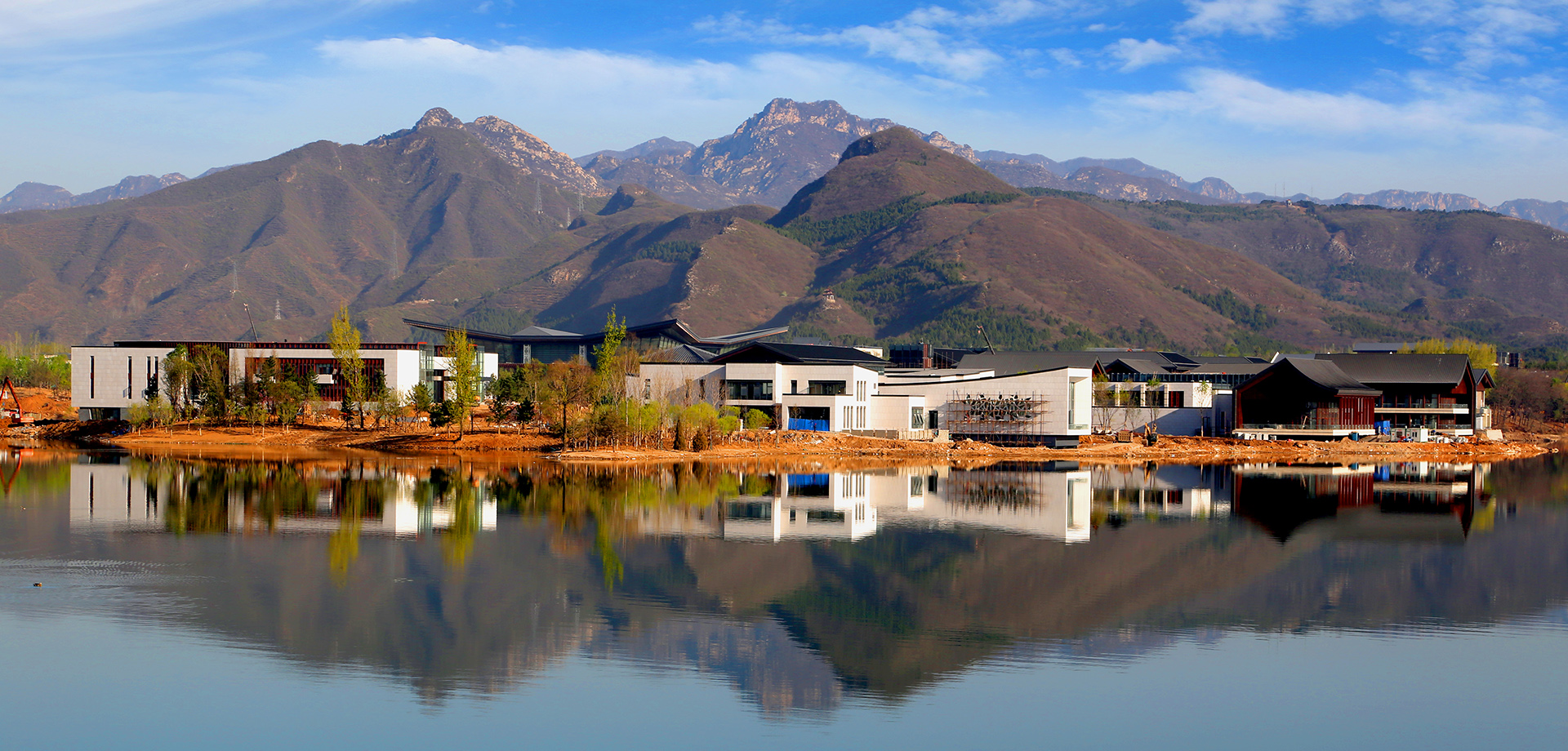 ׯ�к���Ϸ(�й�)�ɷ����޹�˾-����