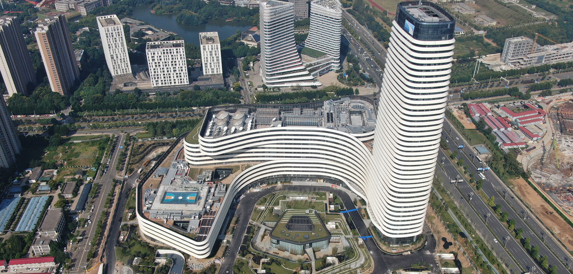 ׯ�к���Ϸ(�й�)�ɷ����޹�˾-����