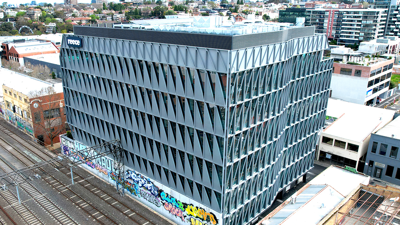 ׯ�к���Ϸ(�й�)�ɷ����޹�˾-����